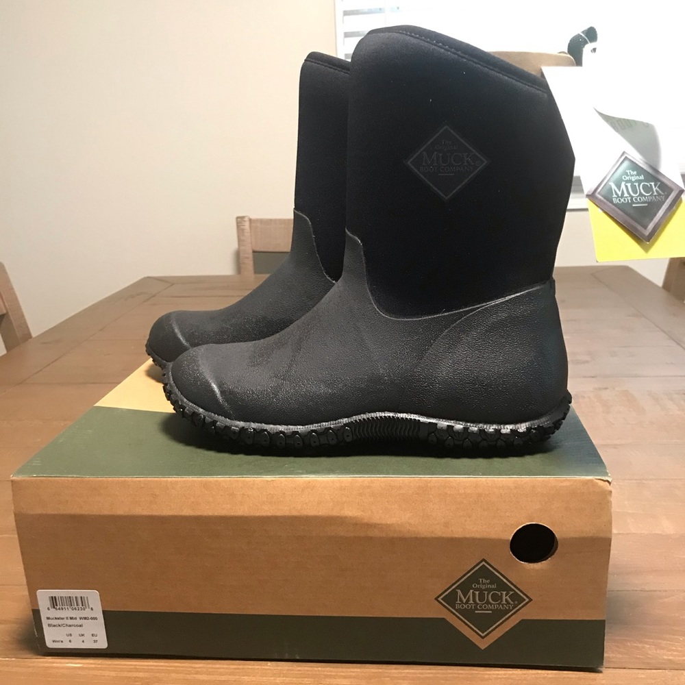 Muck Boots Women’s Size 6 New